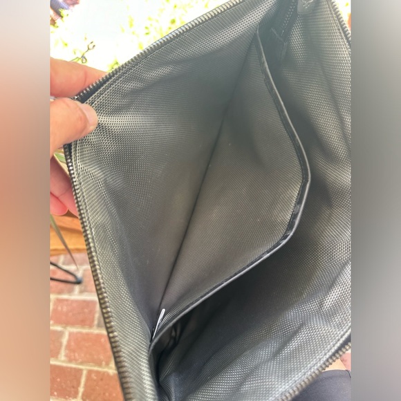 MCM BLACK LEATHER WITH WRISTLET MACBOOK POUCH/BAG 🌟AUTHENTIC 🌟 - Picture 6 of 13